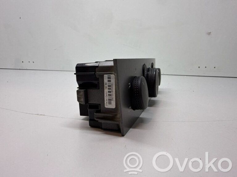 8eba0587a131cea006be402bf45ca22a-d3aaef646d56bf3aaf81cc8d972b71a8_climate_control_unit