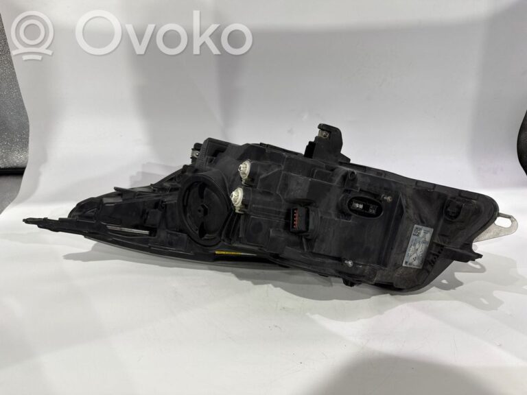 965657fdcfd3568a39422883ea7e4942-b62e7e1c2379c4abf3d0d55480952363_headlight_headlamp