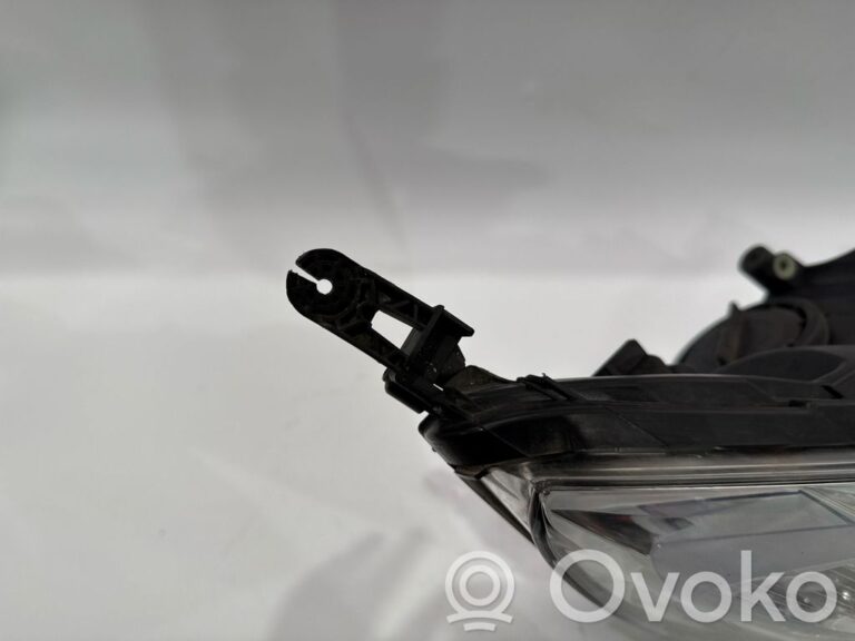 9ce6ae41a02f82f1f610787f6de8ab30-d510c75190a66185ea8067181fe1f6ac_headlight_headlamp