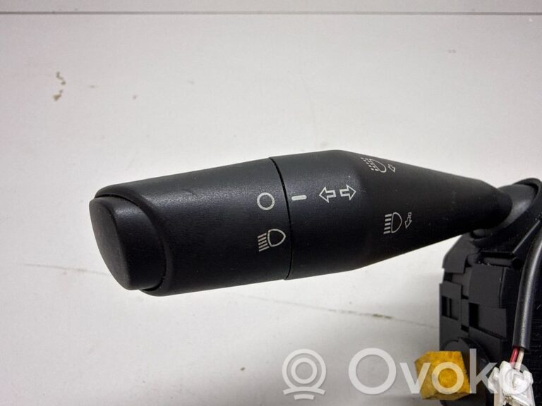 9f7acdee4a8d1e815026855f8fba8371-6c4e891c572075e6b941353a1fd0f88e_rear_tail_lights