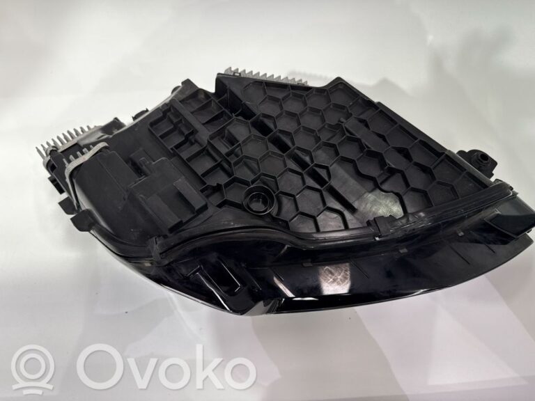 9fb8e41333f60c027c53d30a0dcdc868-fd5e355b4198e8fe2a336c9796100213_headlight_headlamp