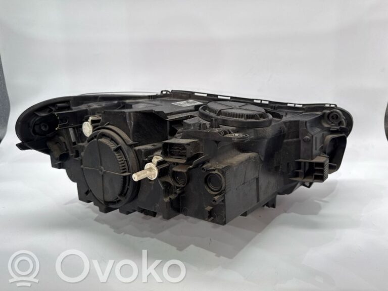 a03a0a3f5c56512a13ee532ed407eee9-c60cedf8131f4dadf3713710b91c67a5_headlight_headlamp