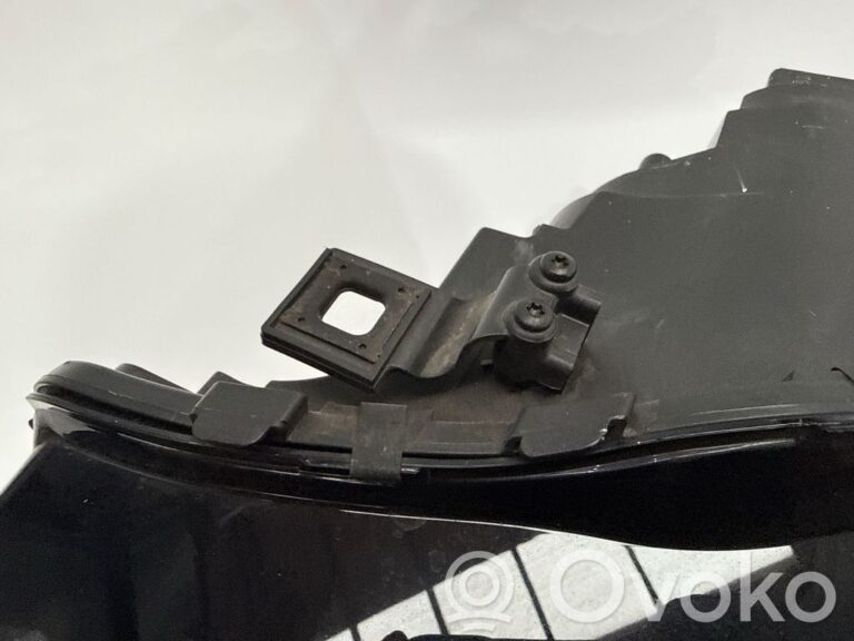 a0762c8c4b4a5cd404b172f0b3063e57-e13f3ab424bd51a990eb2e9a8a0d2690_headlight_headlamp