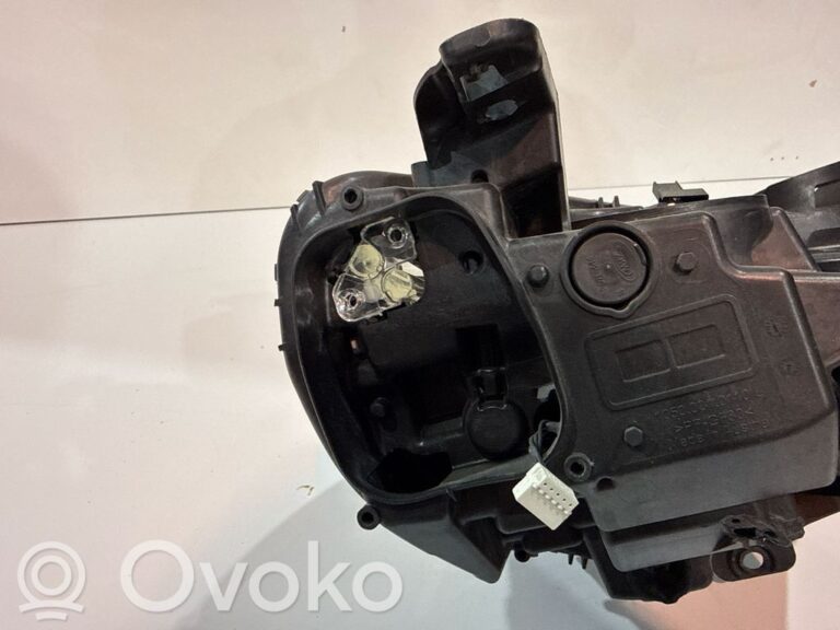 a3e7ba9ae90fcac0a962e54cf6da6260-b7cb41c1c40f5a81a8f10cbd0c1023c2_front_fog_light