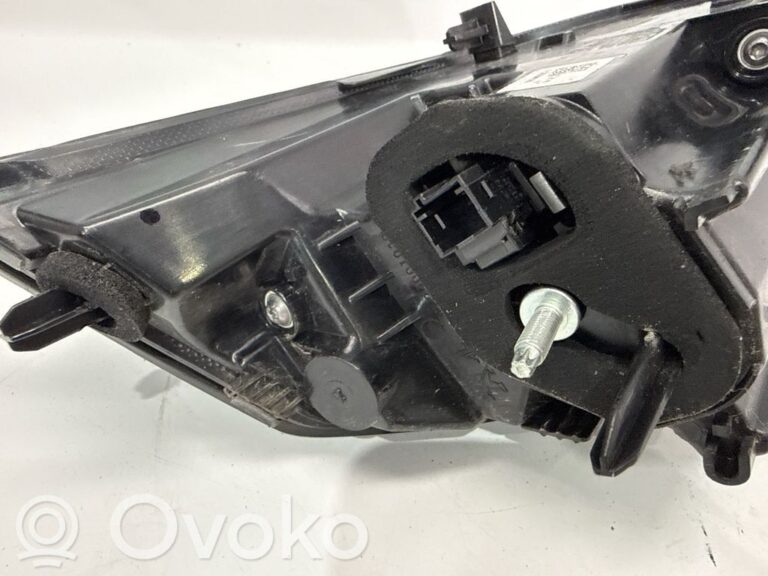 a769cf83ec6114d2cefb8892dc69565a-4c872429fedc3d6f86dcde1cc104d8f9_rear_tail_lights