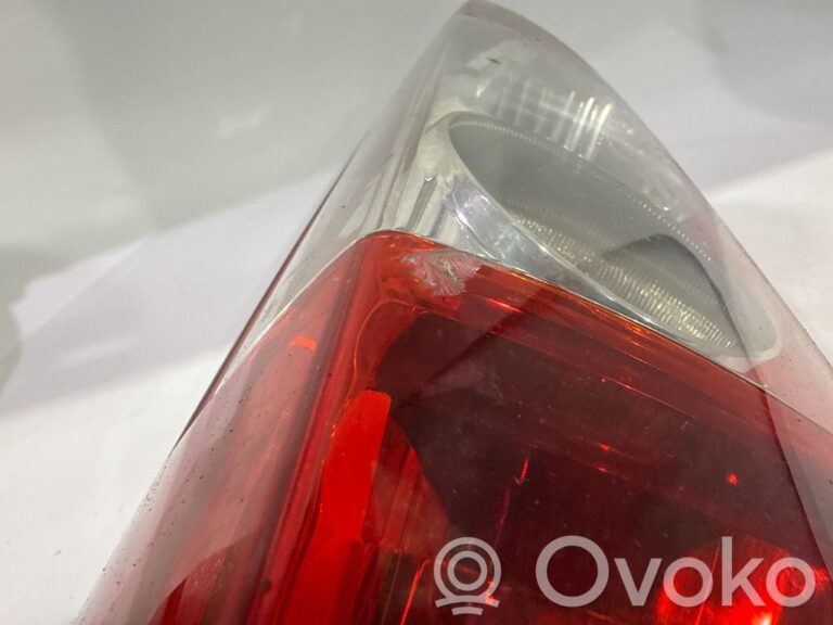 ade034313cc7826cc6e1a7a632b153dd-1df25a3bff9780db2b34f69854899edb_rear_tail_lights
