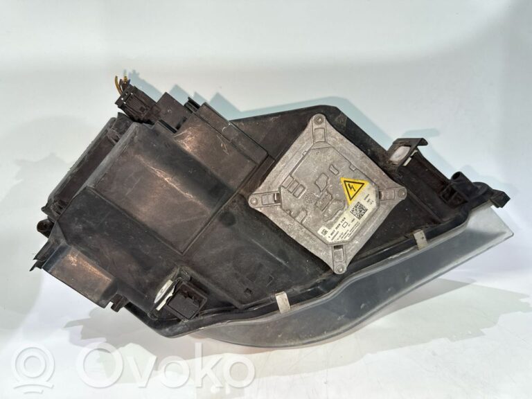 af62cfb3d936f212169e79940e634eda-e73dd0320221ea3d0c782d5e1056fb96_headlight_headlamp
