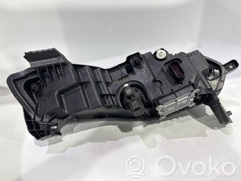 af95ae303b9f72e54d7e3f0c12ce10fc-a64fd223a16a1d8884b4836615932809_headlight_headlamp