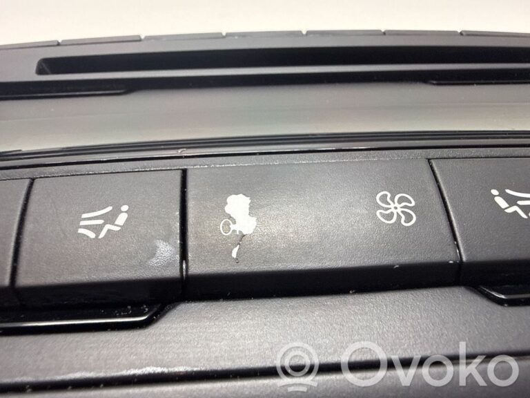 b1ae057ea69fa33c095cf24c87a33f15-e70d7706280fb426ab4cfde4daffdf85_climate_control_unit