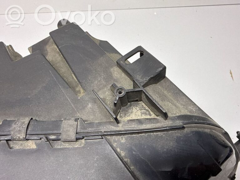 b827e999051be92321b8183cb2085390-821c4f2cbecb8d8cf253c3f18233b3df_headlight_headlamp