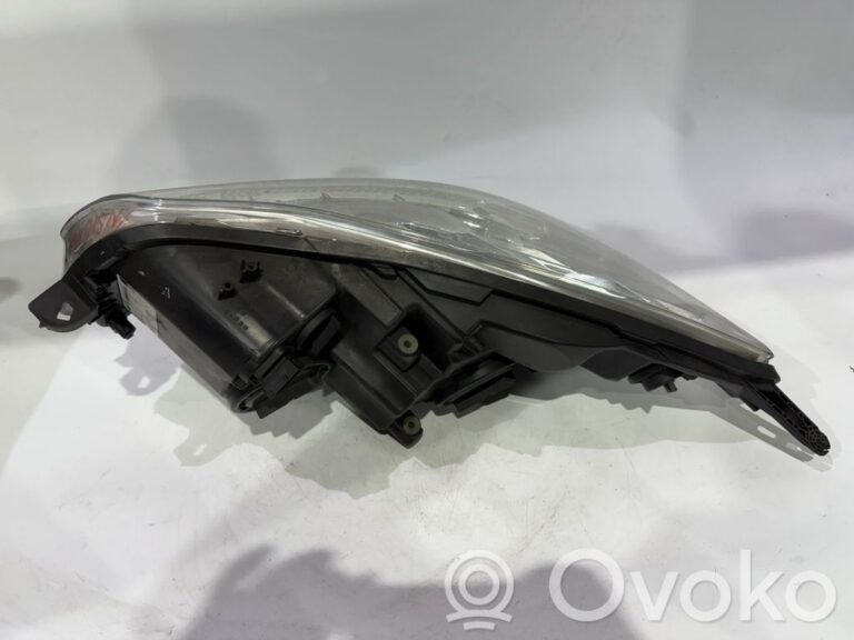 babccde69fbdf86263df1291c0bd115b-db450ab1a2680884e6f5262ad3e65360_headlight_headlamp