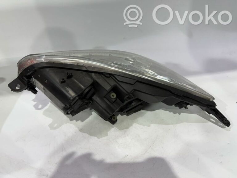 babccde69fbdf86263df1291c0bd115b-db450ab1a2680884e6f5262ad3e65360_headlight_headlamp