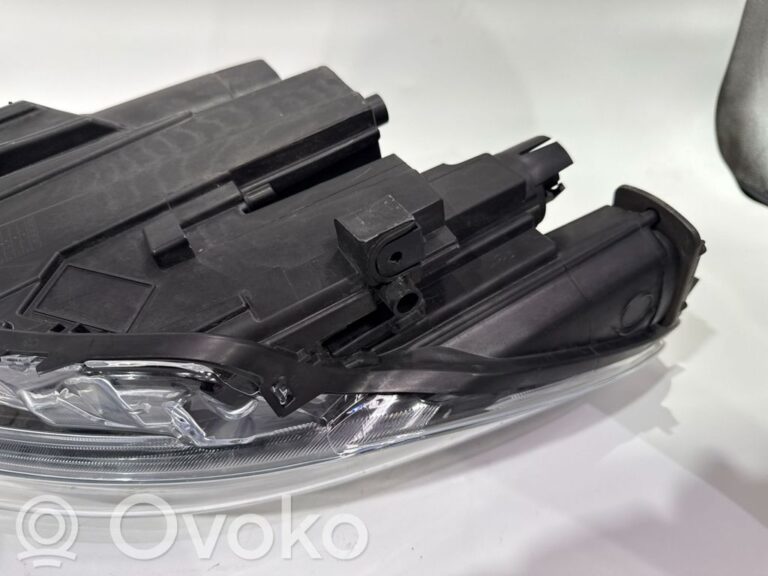 bbe81f18ad574f02cffb1e3741085dc5-988695072530c3ab30d9fce2c85371e1_headlight_headlamp