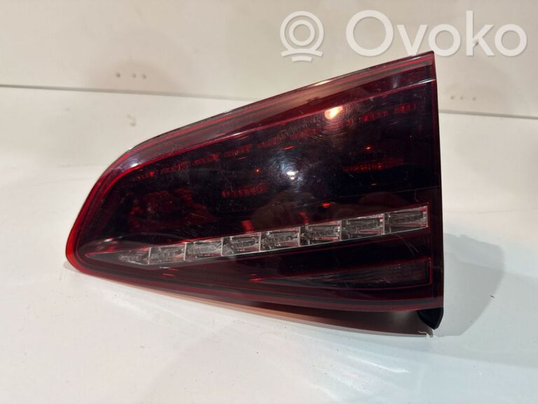 bbfc70b52abcbd9a674a2138313c380d-ca2d00f0d9a0d991cba1899bef424c53_tailgate_rear_tail_lights