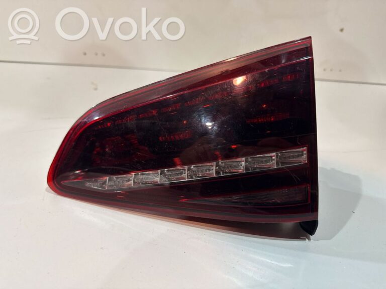 bbfc70b52abcbd9a674a2138313c380d-ca2d00f0d9a0d991cba1899bef424c53_tailgate_rear_tail_lights