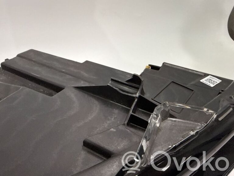 bdf7f8d3c07f3707fc13914d152eb9c9-05a3b8f17d615c110377ef6a8a6ad21b_headlight_headlamp