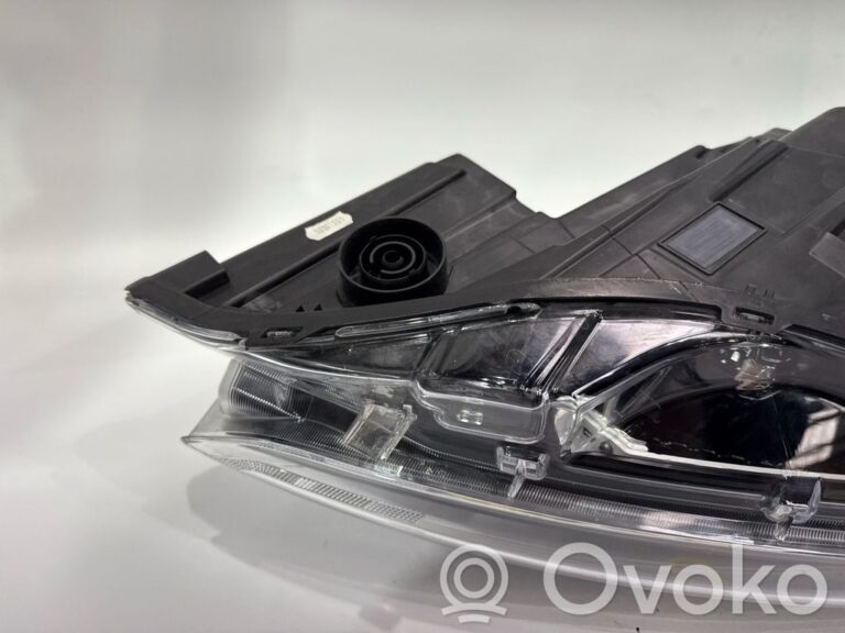 c1241c869e86a0cabcc3db8782c6a1b7-bb759448a1b2770be3acf63b3dbecd08_headlight_headlamp