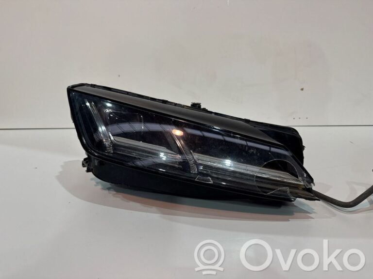 c36ca2d960a0f5cf8cf9580bf6f63c4e-35b94bbde77ad781f5655e02323e4779_headlight_headlamp
