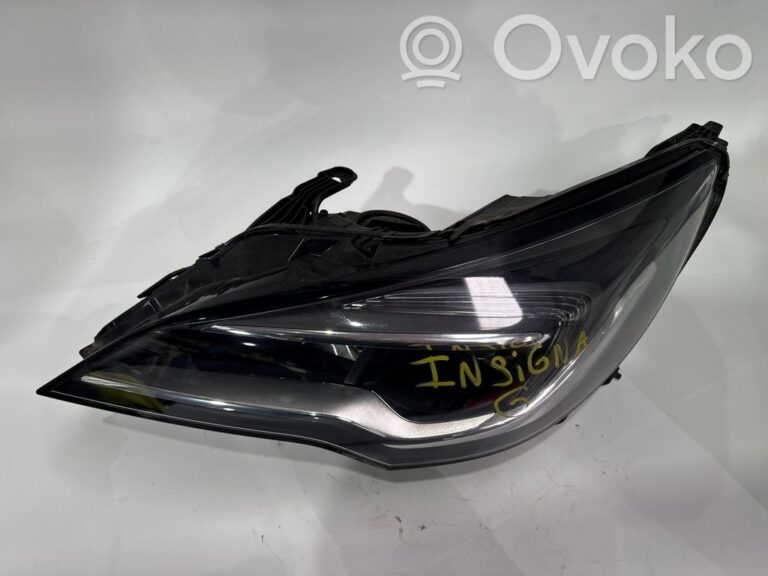 c3b5252e45ca59092100c224d926413d-b19795cab288c49cba59e0a814f5c36e_headlight_headlamp