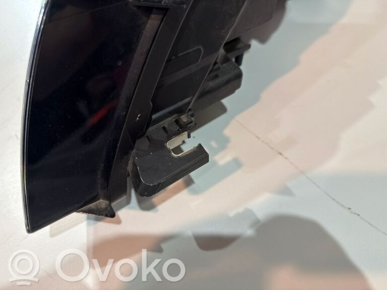 c4681199da44e9419a063ce85db5b858-24bf9bd7c3f186d7eeae8e9eb0b405fd_headlight_headlamp