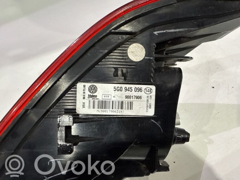 c5c9deea1eeae1ec86fe2799451f2bbe-4283829e5b0826d3ca2c5d7811007dd8_rear_tail_lights