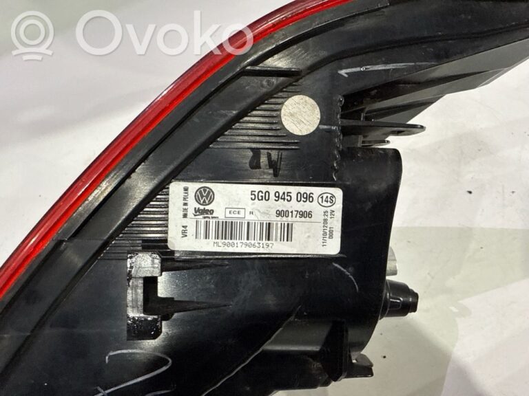 c5c9deea1eeae1ec86fe2799451f2bbe-4283829e5b0826d3ca2c5d7811007dd8_rear_tail_lights