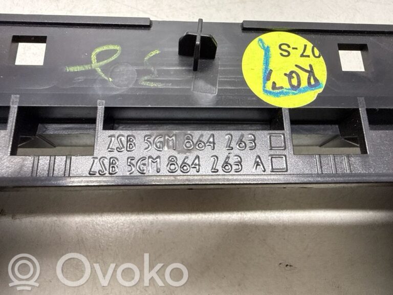 d281447a1d17a901c1300b712989155d-3a7761d3e0d48a988fa1a7b8ab9e193b_center_console