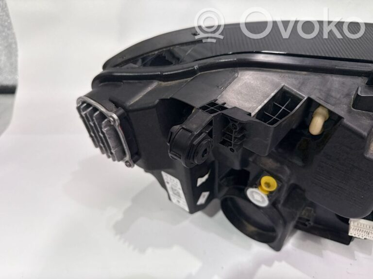 d36b6e28e19dc9c7b12943c7aec6c668-d2ef9ab7f367906441b60c716de9a8e0_headlight_headlamp