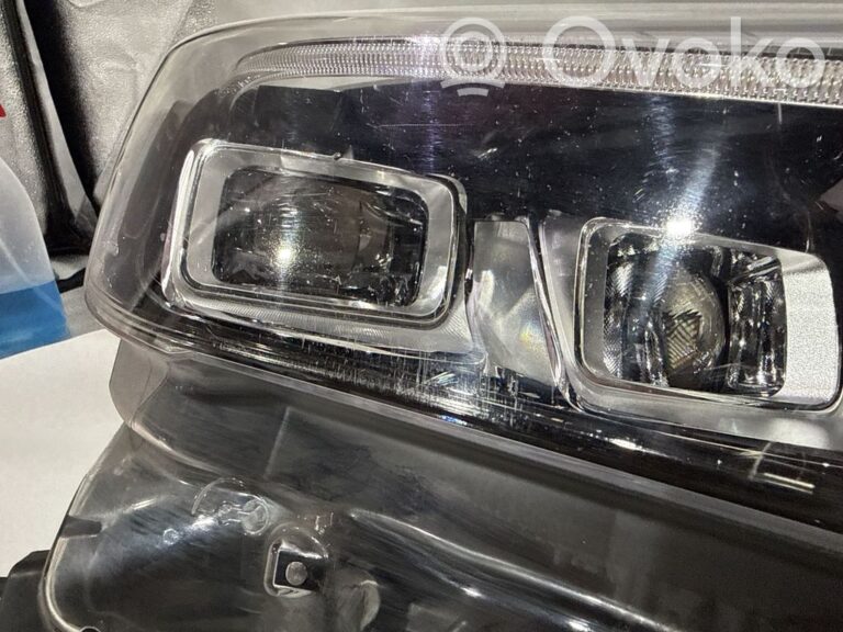 d41b4b5af77f1f1bbc53ccb56c32fe7e-7e41288f6ca546c90bd2fc2c9233ac2d_headlight_headlamp