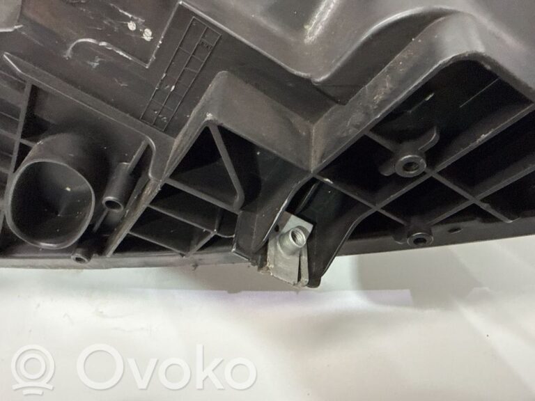 dff4cf2defd2422e35082d9a340abdf7-15e070af5478c77f518855a422fcd541_headlight_headlamp