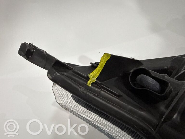 e13aef2dbb1dd0fe83fb36fcec2bf774-426bf816b8f49570f62f830222baa6de_headlight_headlamp