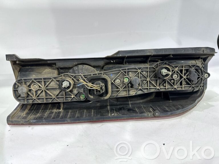 e998123b2f6d6dec6d541d28c0111260-477a6a02bffb7812f9e5b78fc0db89e0_rear_tail_lights