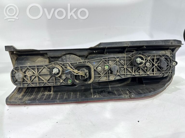e998123b2f6d6dec6d541d28c0111260-477a6a02bffb7812f9e5b78fc0db89e0_rear_tail_lights