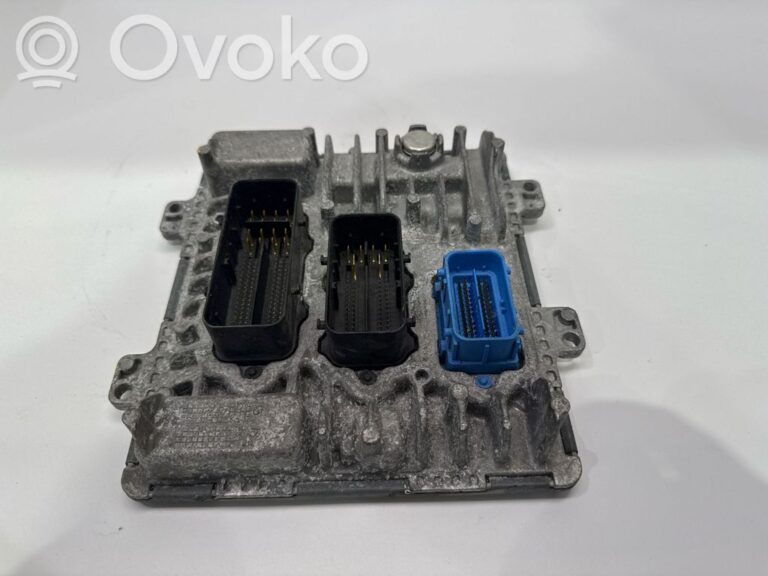 ee6294ca163332e21895cbf0e2b2400b-847c1432b2e00494bec4e8db981b6e1d_calculateur_moteur_ecu