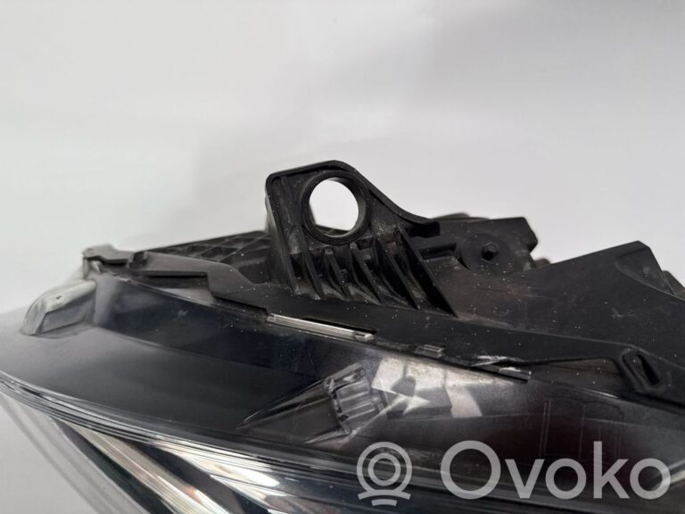 f3c458bfbdbbbe48bc462d1e27b5bd80-b285be2013ec7336f72d1a91983f1e8e_headlight_headlamp