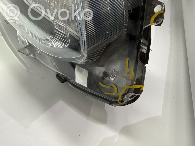 f8f2ceb0b033fdebae79b1a54984f12c-a8148660aee09619d7ce38dc89404c0a_headlight_headlamp
