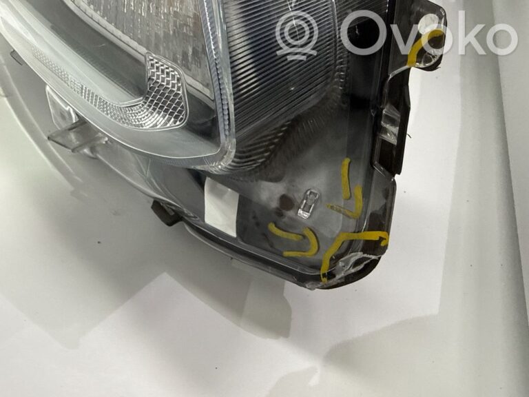 f8f2ceb0b033fdebae79b1a54984f12c-a8148660aee09619d7ce38dc89404c0a_headlight_headlamp