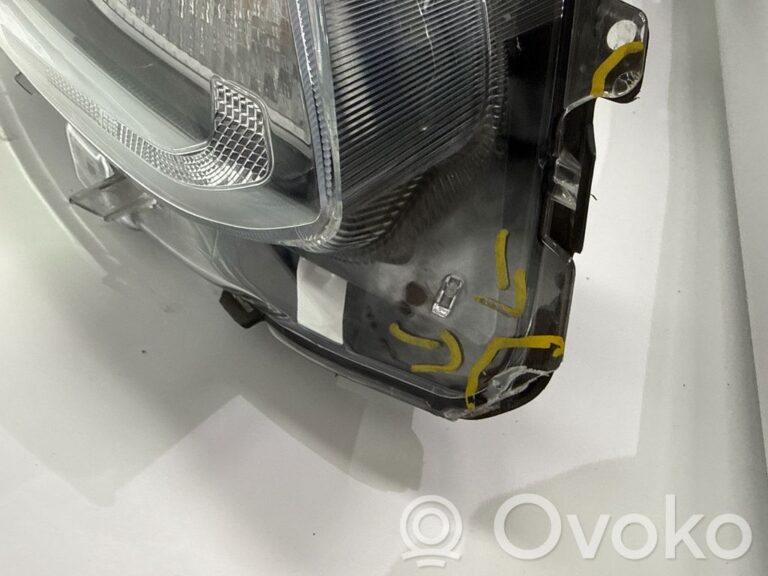 f8f2ceb0b033fdebae79b1a54984f12c-a8148660aee09619d7ce38dc89404c0a_headlight_headlamp