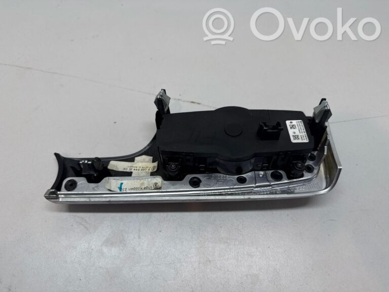 fabc5681e122d0e12f1e8d9d2fd0bac2-f484388babd6966ad34bbab2fcabeaed_light_switch
