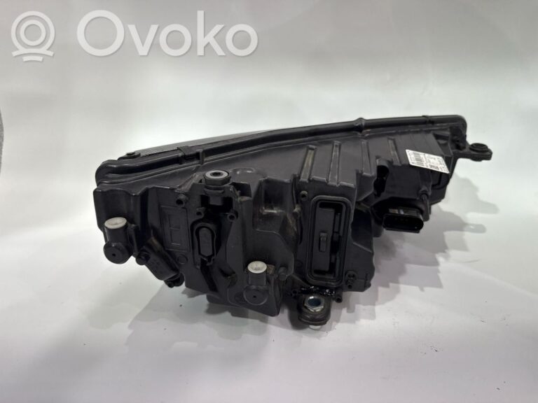 fe4b898deac5002f6411ad570d48e87c-9735b171ee54cdca4fe88c1b3a543e02_headlight_headlamp
