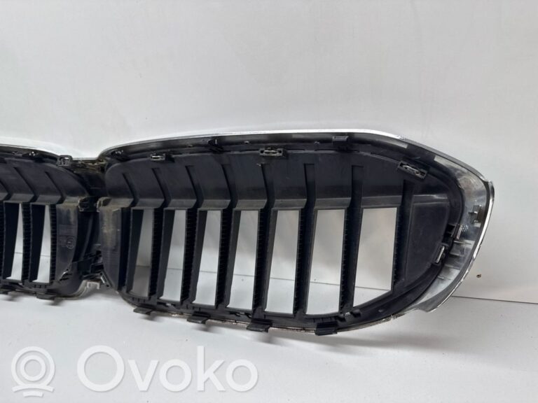 ff0a18877b1f101de53c9959dbed7f3e-b42d9ff4b9d14576334ca36c49feff3e_front_grill