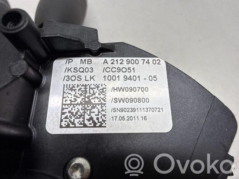 02bed96b921becf65a8bf44b1ce7abcb-a831a5dead293b01f092db99e88340e6_wiper_turn_signal_indicator_stalk_switch