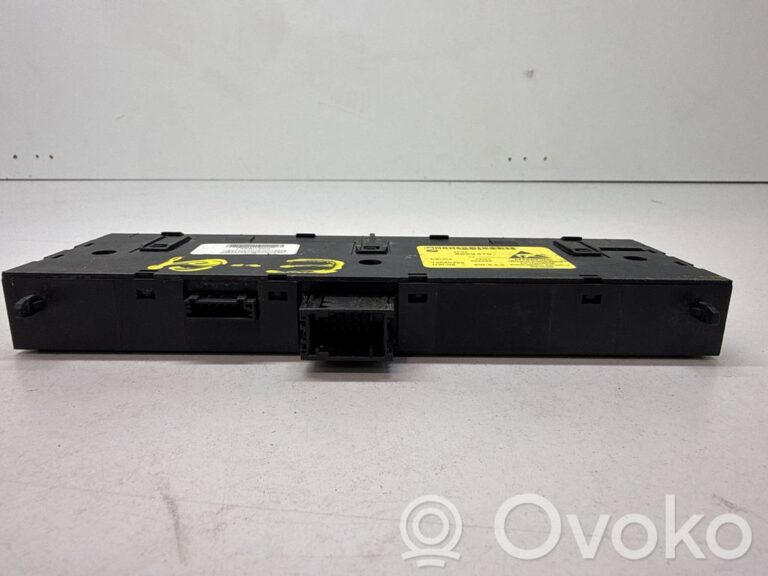 02da25479b84114e7350e1bc7f189894-b4a3488ecc498eaaa98db61e178e5bc7_seat_heating_switch