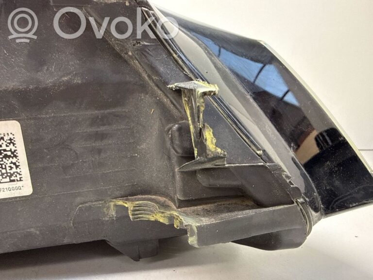 07d5995c4db13dcc563bcb37104fdb7e-b7cadadc55a01a38904d4be0b1274b7b_headlight_headlamp