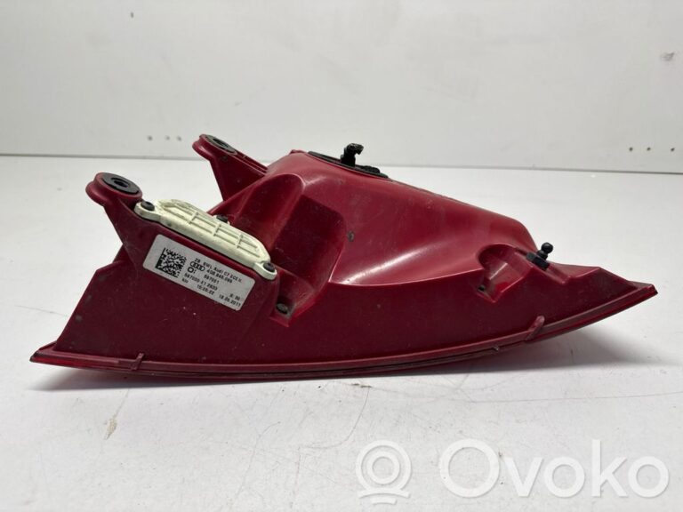 0c617647d8a67ead7287718ab1331050-1763f794137fba7274a06ba2d6f6a878_rear_tail_lights