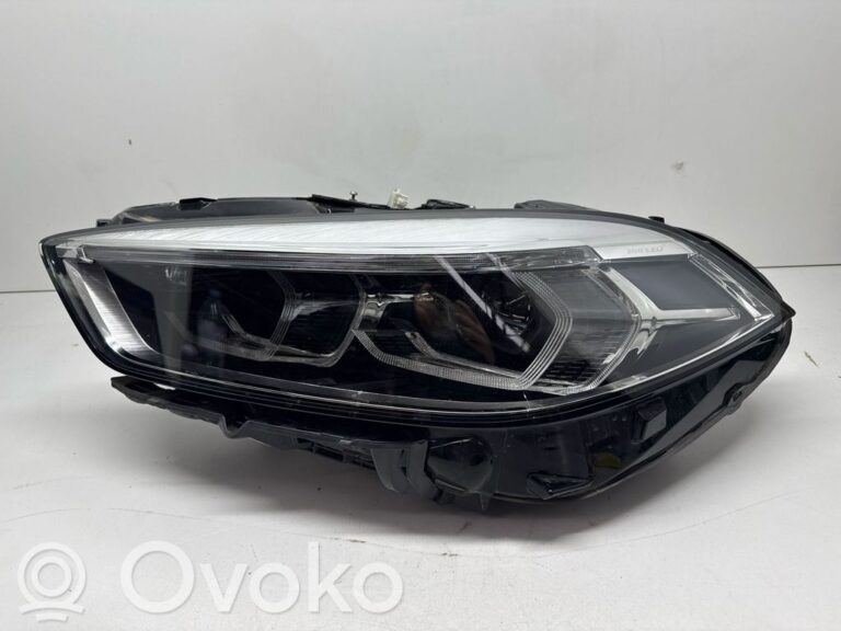 0ea7e3af2a0fdbc33f29af74bc2758a6-ace48ed9e7ddaf19e73470a37eb5a757_headlight_headlamp