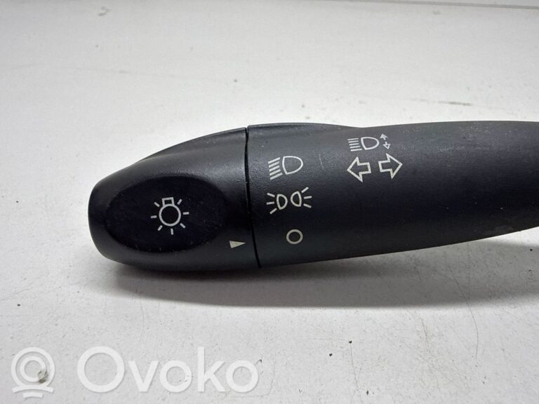 15b817bcab8265064e055d16768b17a3-189a3d159f5df6f4997bec89831b3a46_light_switch