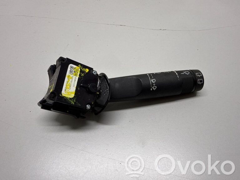 221e5a3561a1df6c8263e3963c762c22-030c694165c0b857ec55a7bacb0d8aa5_wiper_control_stalk