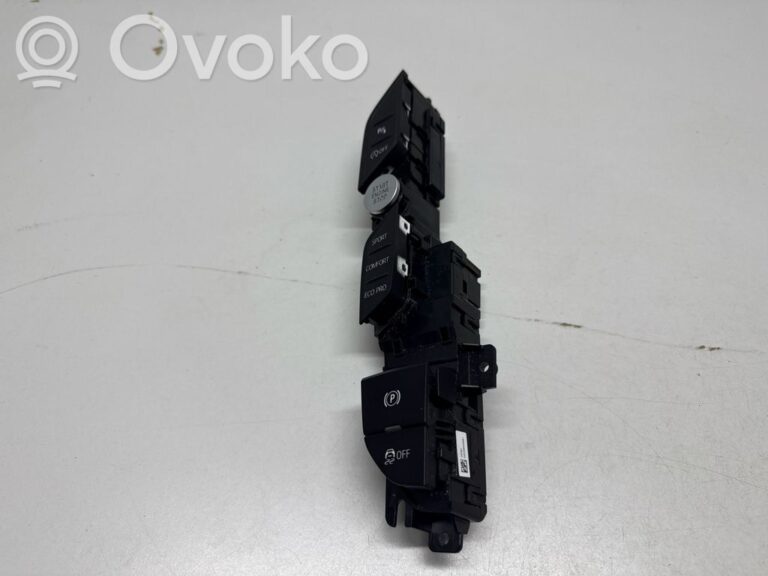 25169bd1a4485421cad1dfe452bd0a78-da81c689c83733d92859f80b081583cf_a_set_of_switches