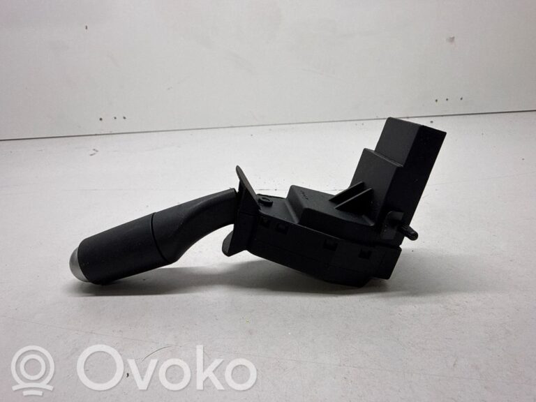 258332f7c9b5c9acc0fa634e5238eb5e-3abfac14d8926a2bd9be6eb64c820444_wiper_control_stalk